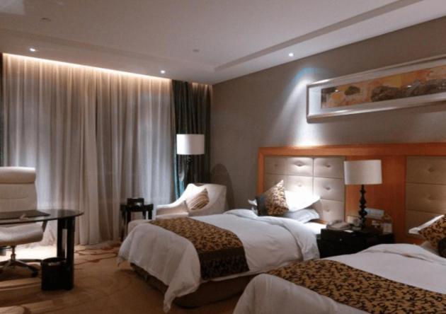 Wyndham Xinyang Downtown Hotel Buitenkant foto